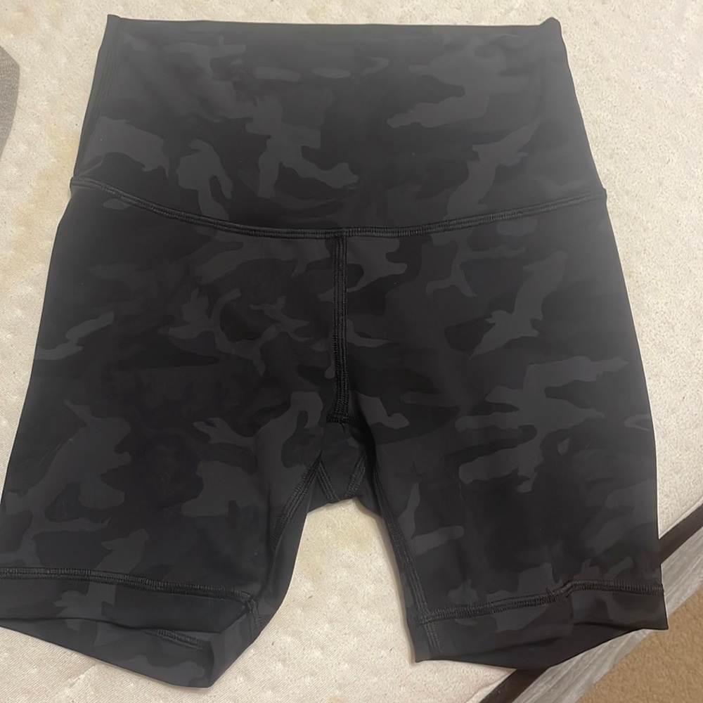 Lululemon Wunder wonder 4” short